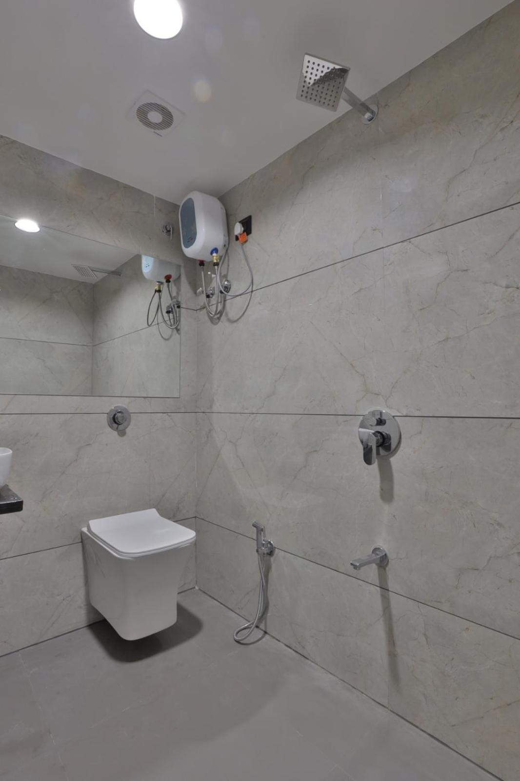 Hotel Legacy Ahmedabad Exterior photo