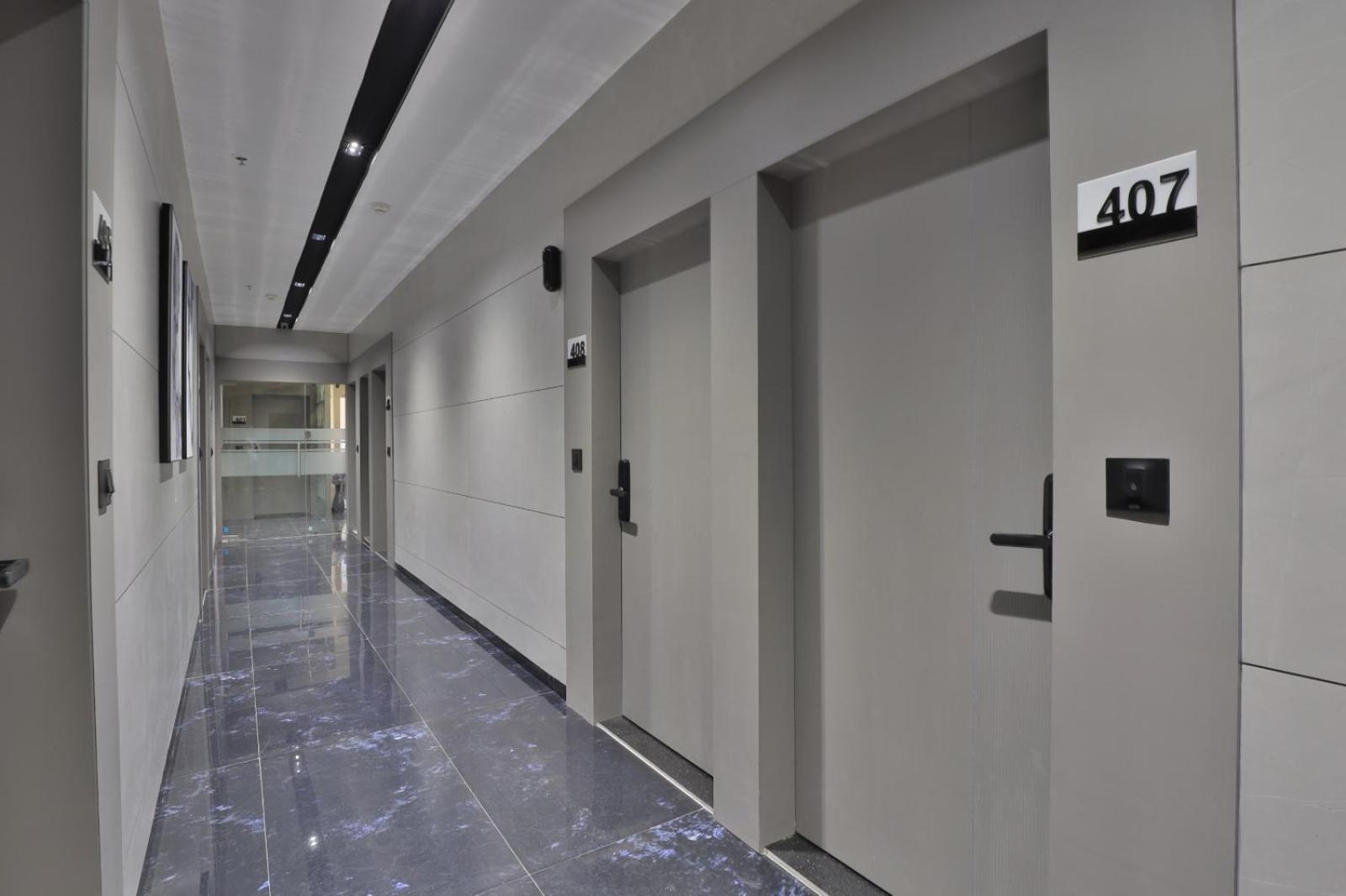Hotel Legacy Ahmedabad Exterior photo